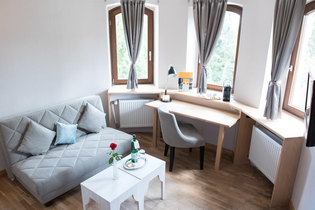 Parkhotel Schillerhain Kirchheimbolanden Buitenkant foto