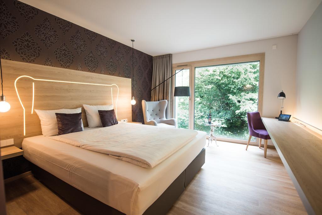 Parkhotel Schillerhain Kirchheimbolanden Buitenkant foto