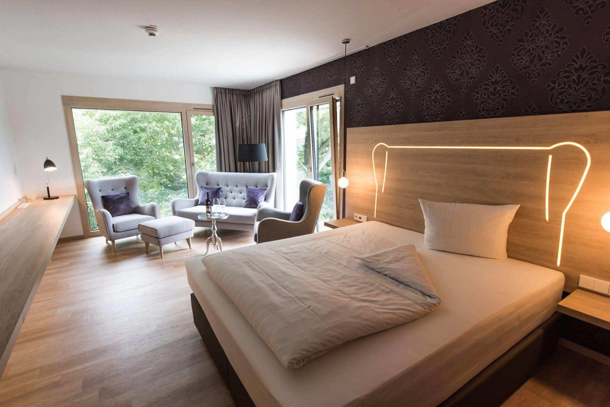 Parkhotel Schillerhain Kirchheimbolanden Buitenkant foto